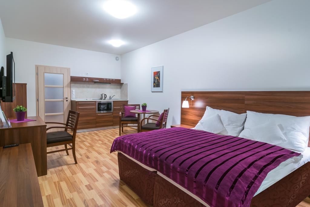 Eliska Tower Aparthotel Praga